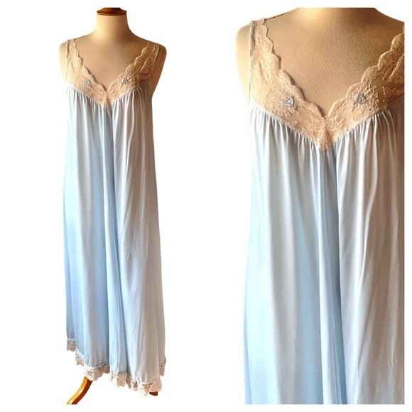 Vintage Lucie Ann Pastel Blue Lace Trim Full Length Nightgown - Large - Picture 1 of 8